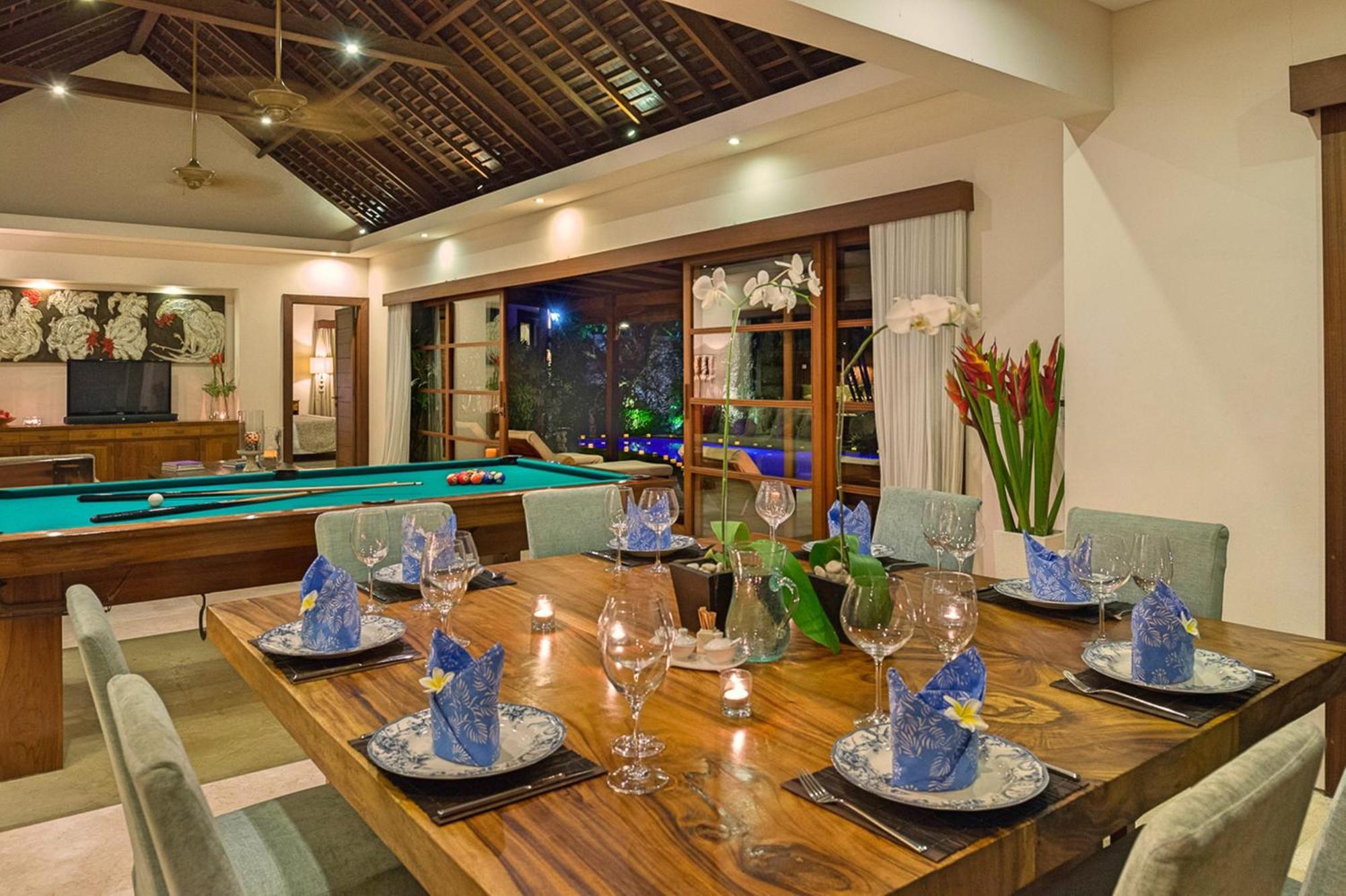 Lataliana Seminyak Villa Bagian luar foto