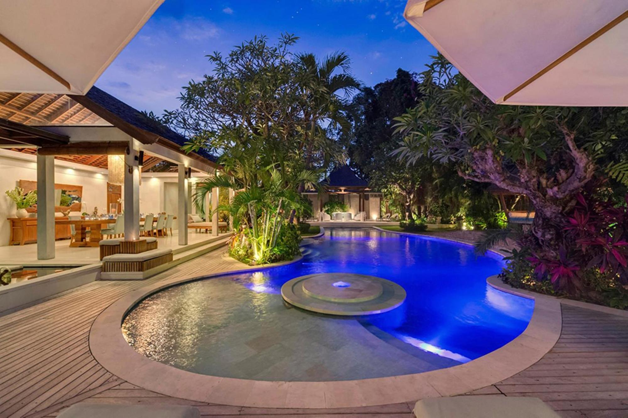 Lataliana Seminyak Villa Bagian luar foto
