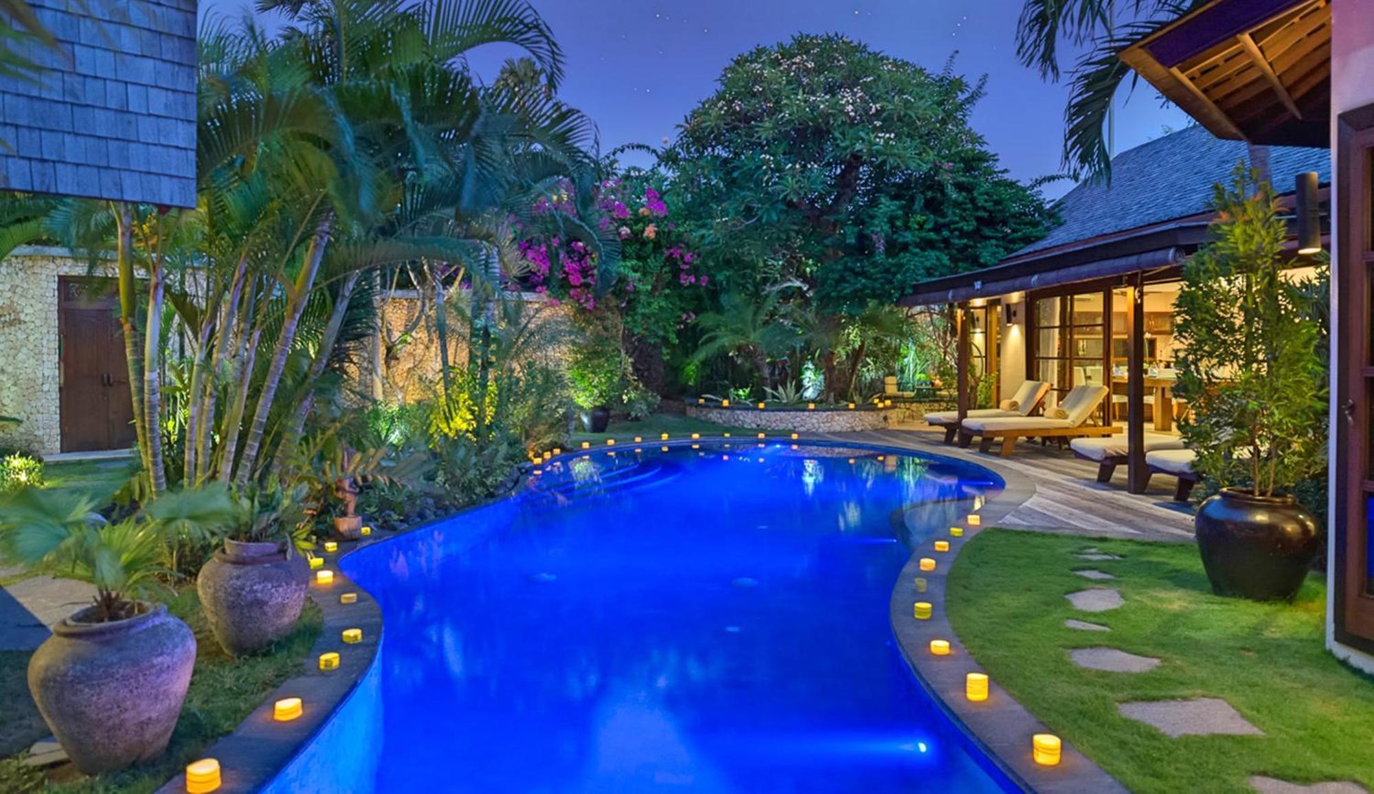 Lataliana Seminyak Villa Bagian luar foto