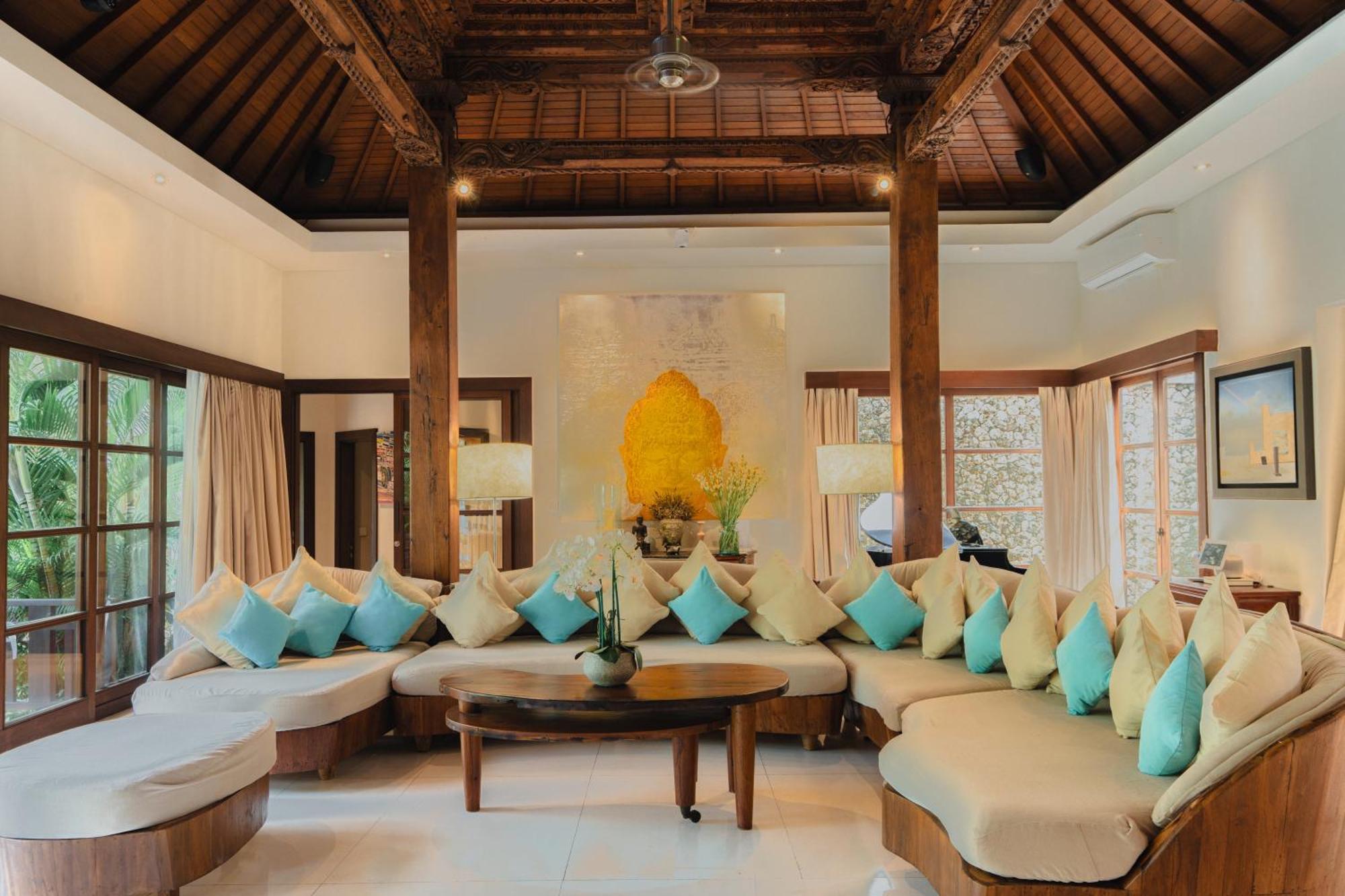 Lataliana Seminyak Villa Bagian luar foto