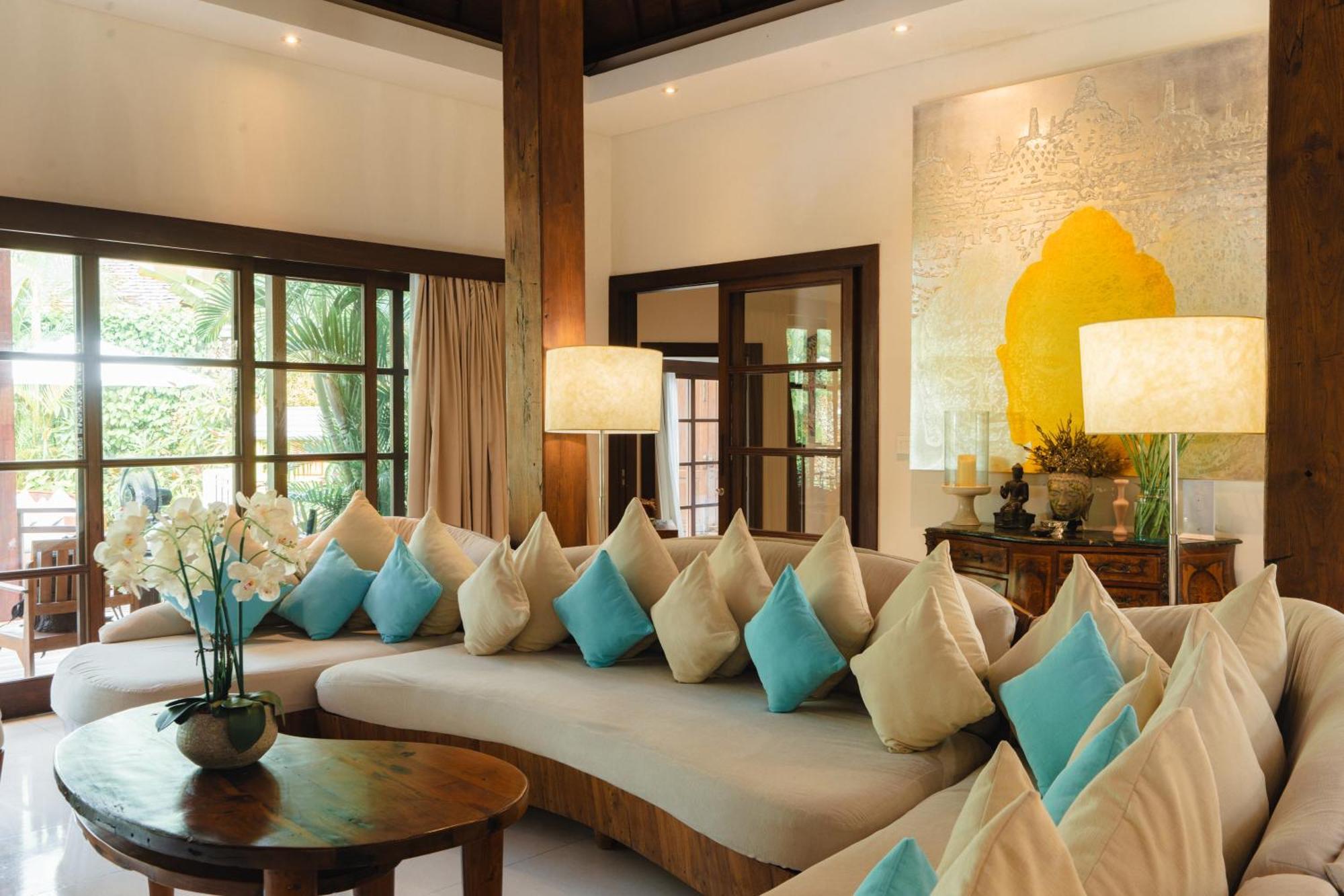 Lataliana Seminyak Villa Bagian luar foto