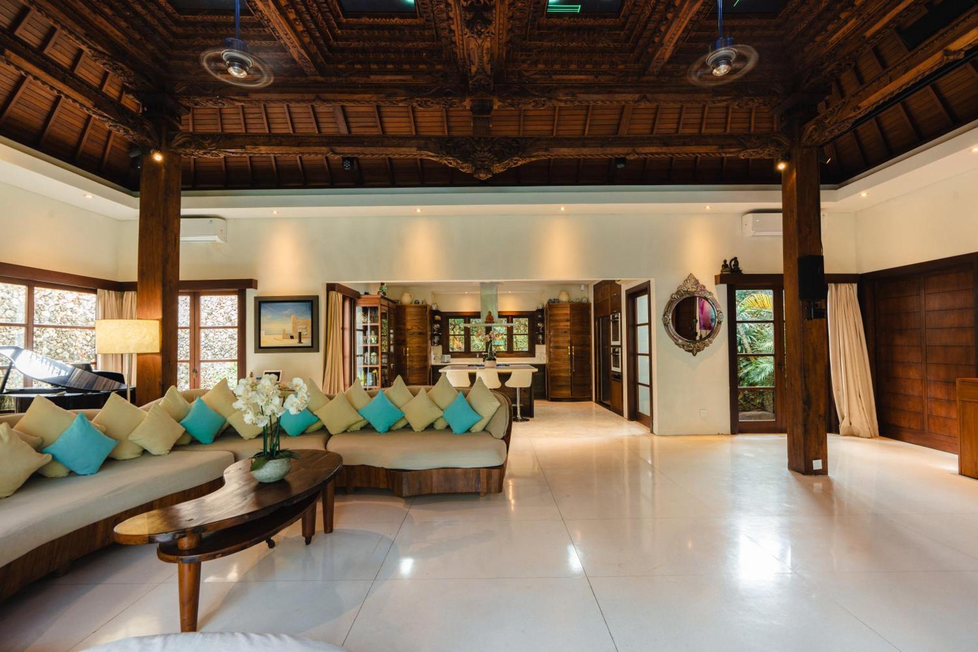Lataliana Seminyak Villa Bagian luar foto