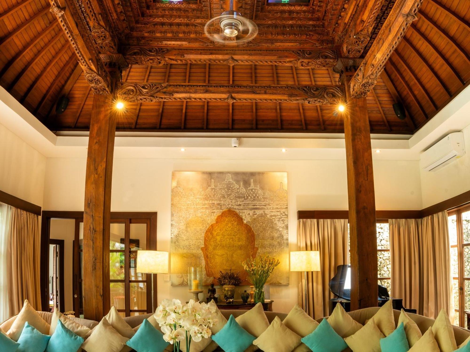 Lataliana Seminyak Villa Bagian luar foto